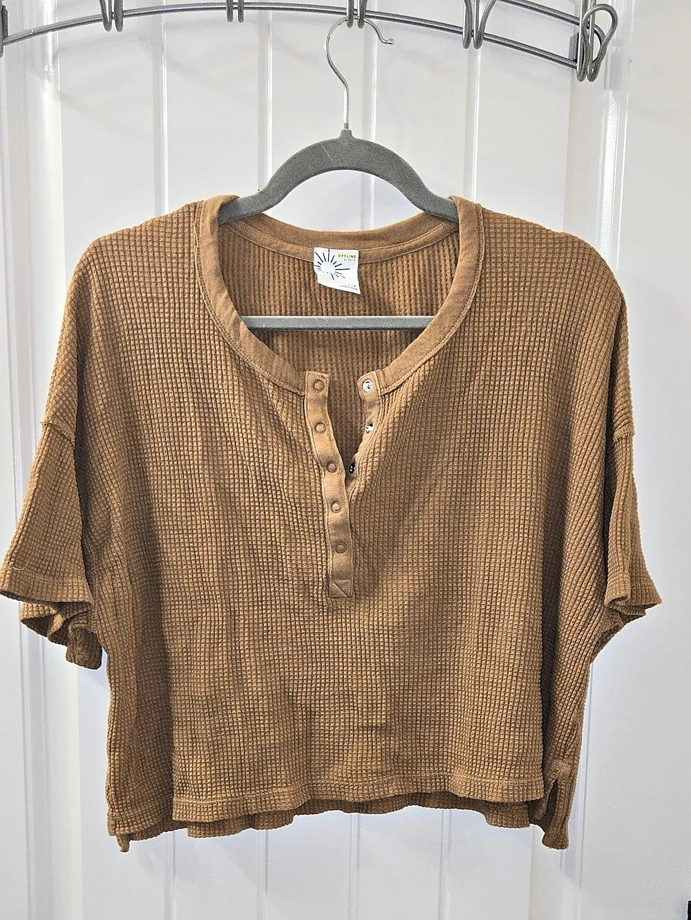 Offline by Aerie Wow! Waffle Cropped Henley Short Sleeve T-Shirt Brown Large